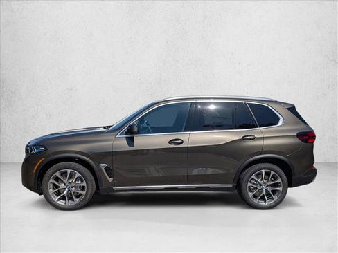 New 2026 BMW X5 xDrive40i w/ Premium Package AWD/4WD image 5