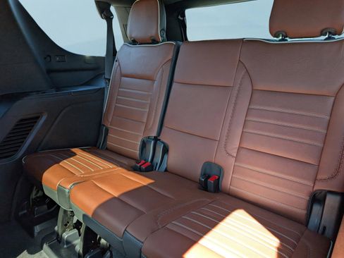 Certified 2023 GMC Yukon Denali Ultimate image 14