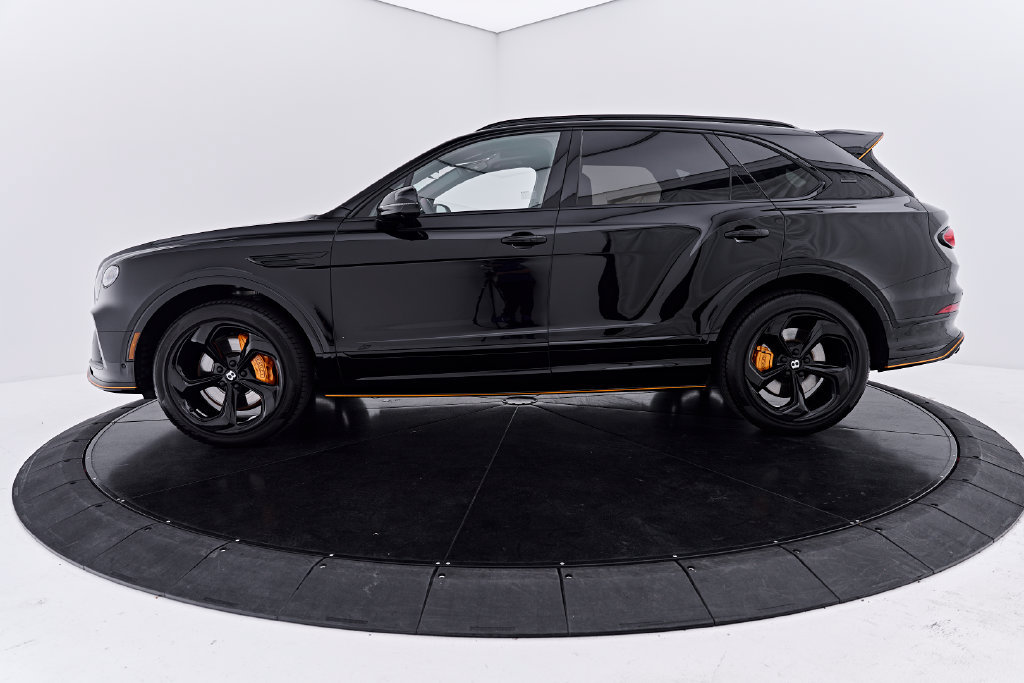 Used 2025 Bentley Bentayga AWD/4WD image 12