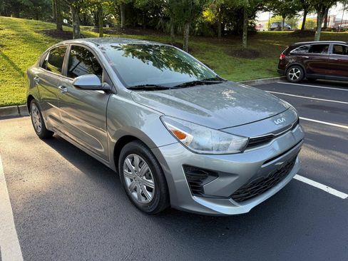 Used 2022 Kia Rio S FWD image 3