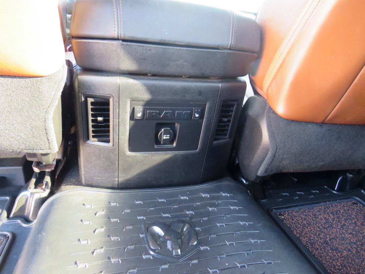 Used 2015 RAM 1500 Laramie Longhorn w/ Convenience Group AWD/4WD image 28