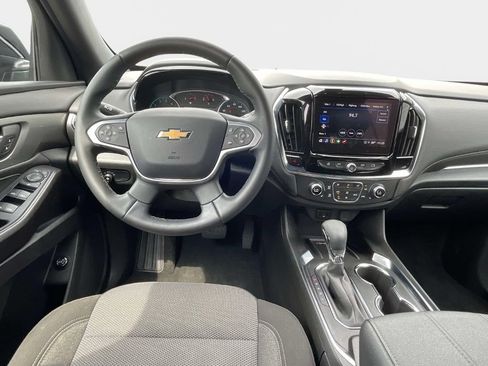 Used 2023 Chevrolet Traverse LT FWD image 14