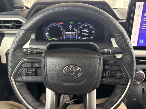 Used 2024 Toyota Tacoma TRD Sport image 19