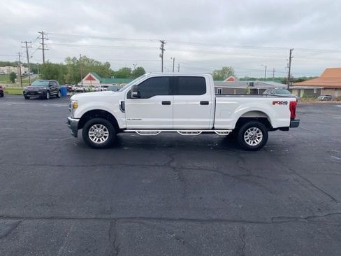 Used 2019 Ford F250 XLT w/ XLT Value Package image 2