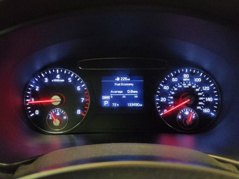 Used 2019 Kia Sorento L FWD image 23