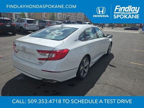 Used 2019 Honda Accord Touring image 5