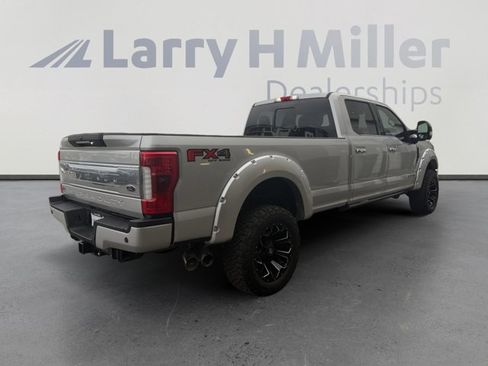 Certified 2017 Ford F350 Platinum w/ Platinum Ultimate Package image 5