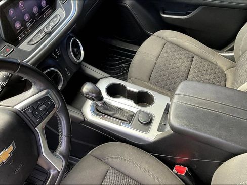 Used 2020 Chevrolet Blazer LT FWD image 9