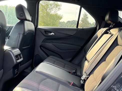 Used 2023 Chevrolet Equinox RS FWD image 17