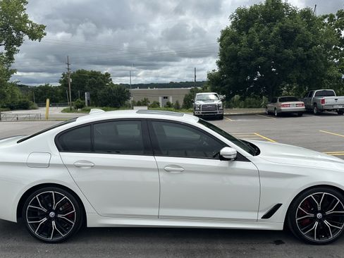 Used 2023 BMW M550i xDrive w/ Executive Package AWD/4WD image 11