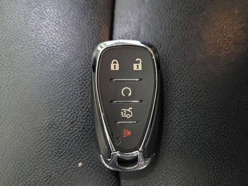 Used 2018 Chevrolet Malibu LT w/ Leather Package FWD image 32