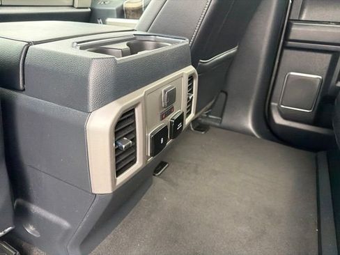 Used 2022 Ford F250 Lariat w/ Black Appearance Package AWD/4WD image 15