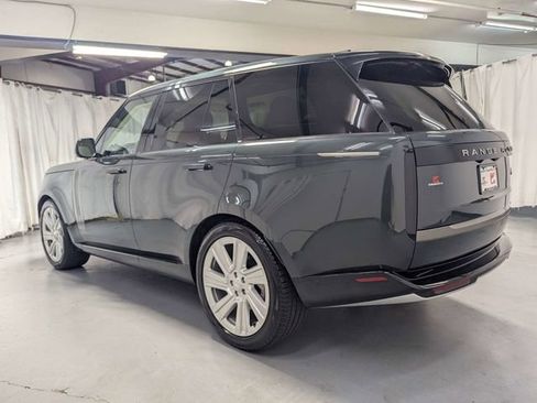 Used 2023 Land Rover Range Rover SE image 4