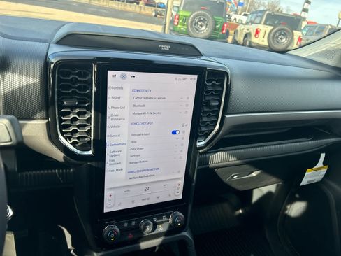 Used 2025 Ford Ranger XLT w/ Equipment Group 301A High image 40