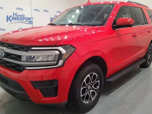 Used 2024 Ford Expedition XLT image 6