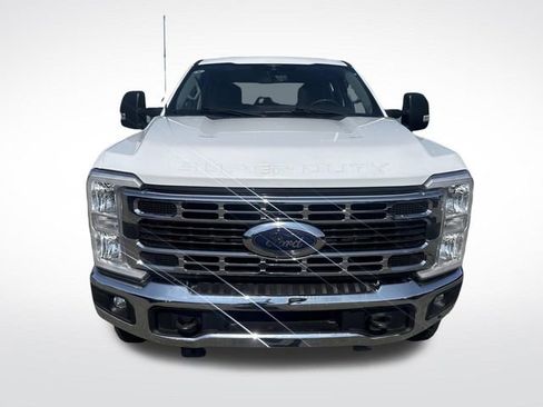 Used 2023 Ford F250 XLT w/ FX4 Off-Road Package image 9