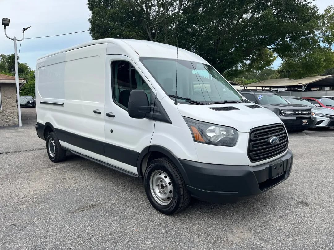 Used 2015 Ford Transit 250 148 Medium Roof RWD image 3