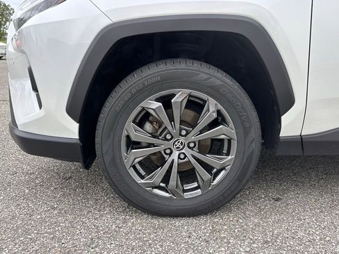 Used 2022 Toyota RAV4 Limited AWD/4WD image 32