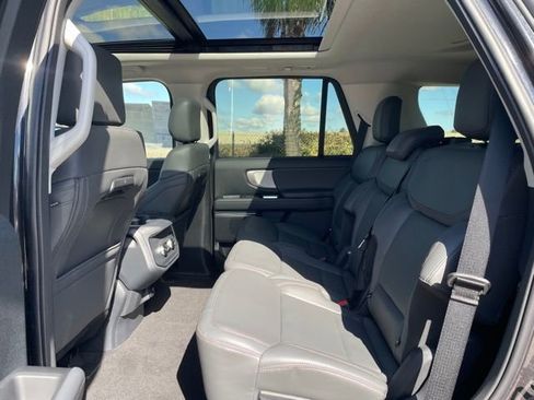 New 2025 Ford Expedition Active image 23