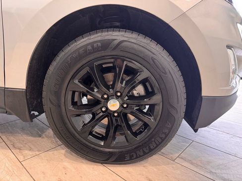Used 2019 Chevrolet Equinox LS FWD image 17