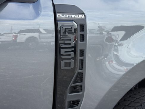 New 2026 Ford F350 Platinum AWD/4WD image 9