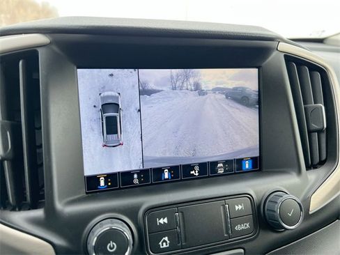 Used 2024 GMC Terrain Denali w/ Denali Premium Package image 15