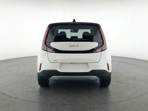 Used 2025 Kia Soul LX w/ LX Technology Package FWD image 7