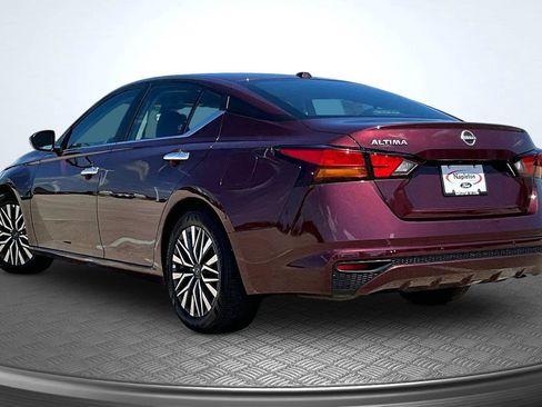 Used 2025 Nissan Altima 2.5 SV FWD image 13