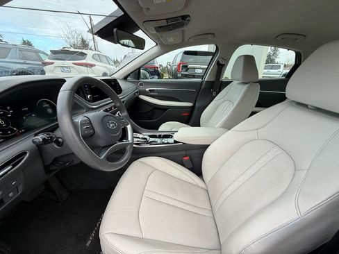 Used 2022 Hyundai Sonata Limited image 11