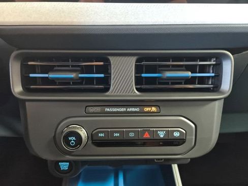 New 2025 Ford Maverick XLT w/ XLT Luxury Package image 7