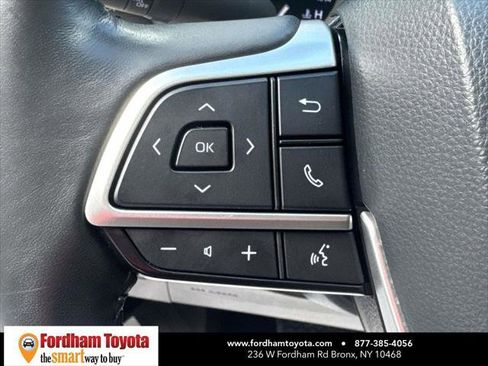 Certified 2022 Toyota Highlander XLE image 24