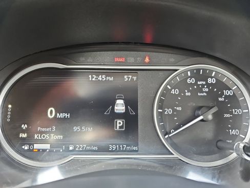 Used 2024 Nissan Versa SV image 20