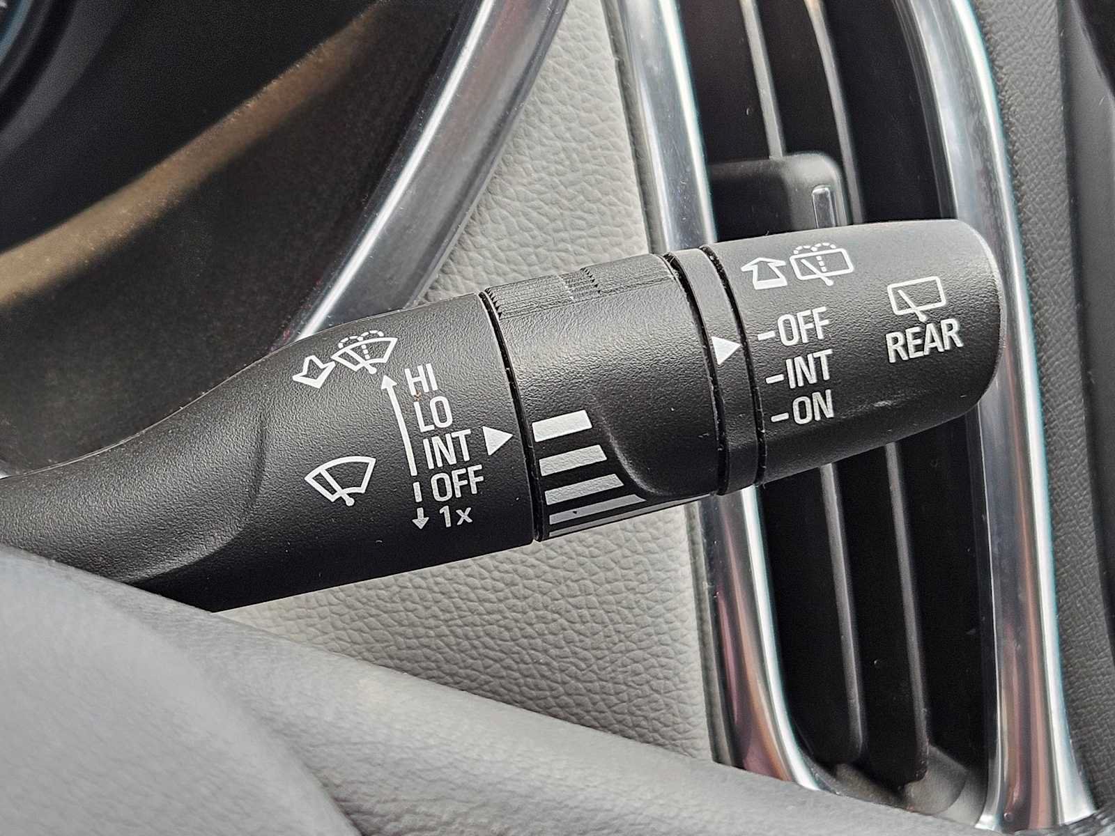 Used 2022 Chevrolet Equinox LS w/ LS Convenience Package FWD image 15
