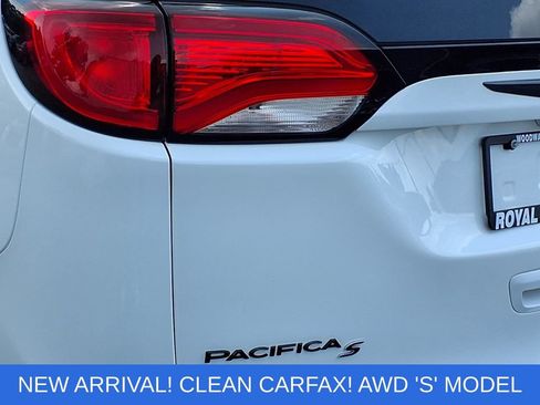 Used 2020 Chrysler Pacifica Touring-L w/ Advanced Safetytec Group AWD/4WD image 26