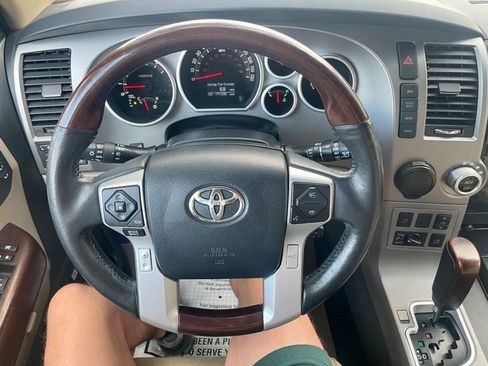 Used 2014 Toyota Sequoia Platinum RWD image 15