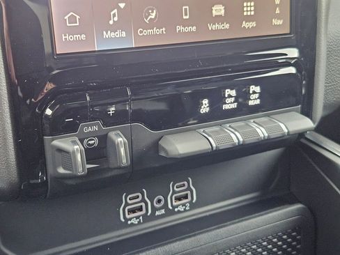 New 2026 RAM 1500 Big Horn AWD/4WD image 32