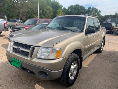 Used 2001 Ford Explorer Sport Trac 4x4 image 1