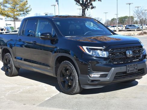 Used 2025 Honda Ridgeline Black Edition image 3
