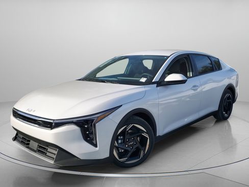 New 2025 Kia K4 EX FWD image 3