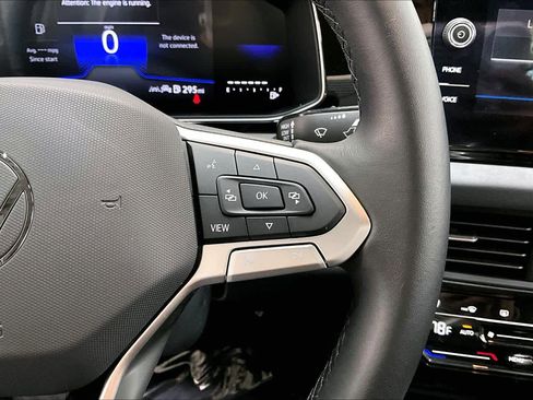 Used 2025 Volkswagen Jetta SE w/ Black Wheel Package image 22