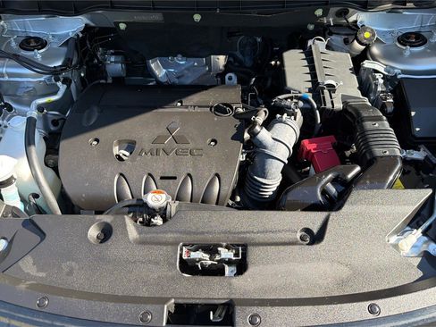 Used 2025 Mitsubishi Outlander Sport SE AWD/4WD image 21