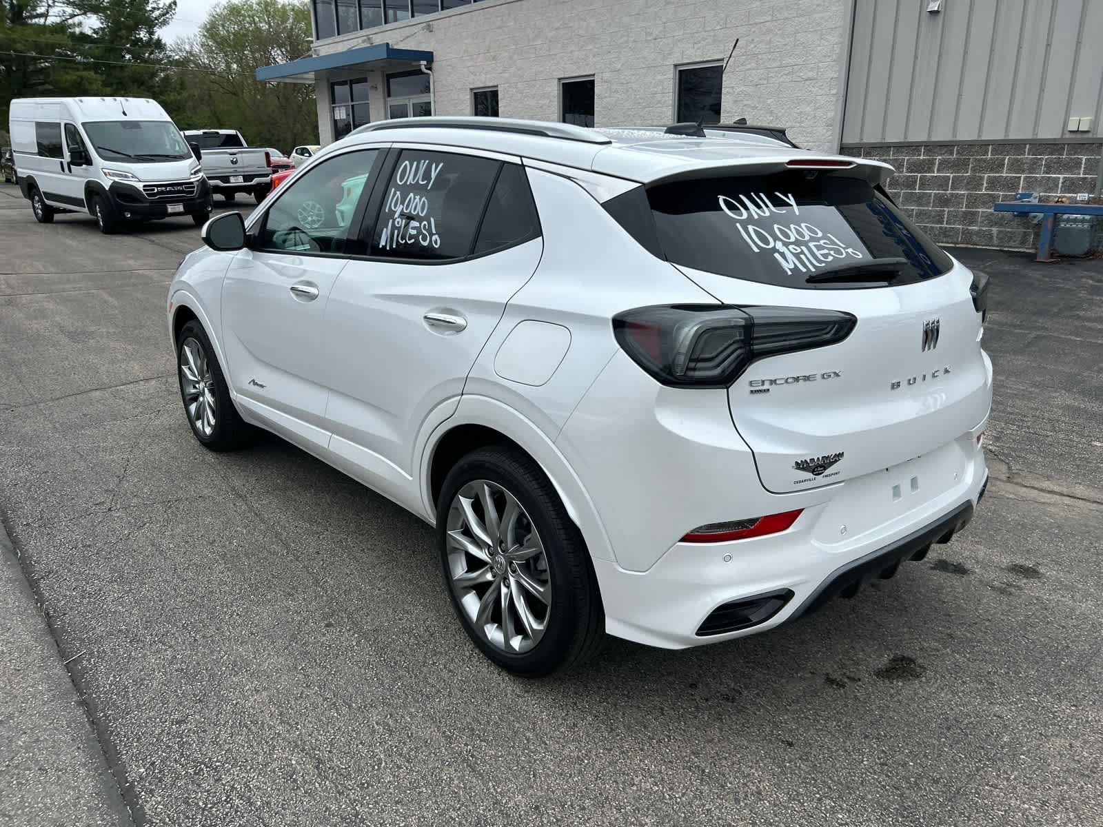 Used 2024 Buick Encore GX Avenir w/ Avenir Technology Package AWD/4WD image 6