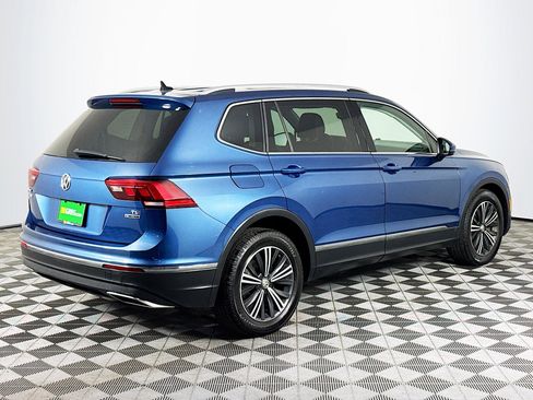 Used 2018 Volkswagen Tiguan SEL w/ 3rd Row Seat Package AWD/4WD image 10