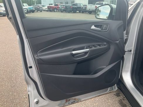 Used 2017 Ford Escape SE AWD/4WD image 17