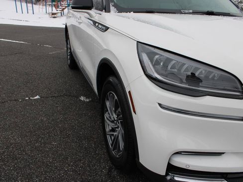 Used 2022 Lincoln Aviator AWD w/ Elements Package image 41