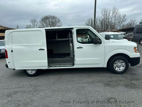 Used 2017 Nissan NV 2500 SV w/ Technology Package image 9