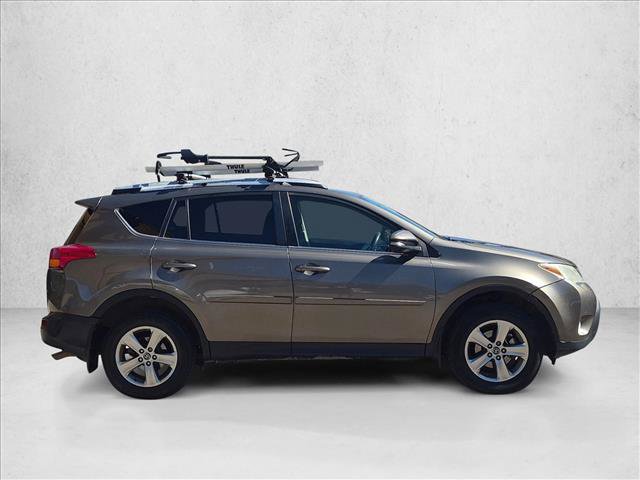Used 2015 Toyota RAV4 XLE AWD/4WD image 4