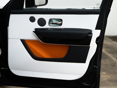 Used 2026 Rolls-Royce Cullinan image 35