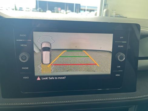 New 2026 Volkswagen Taos SE image 23