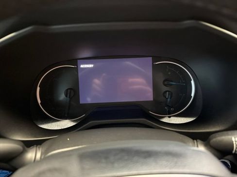 Used 2022 Toyota RAV4 XSE AWD/4WD image 16